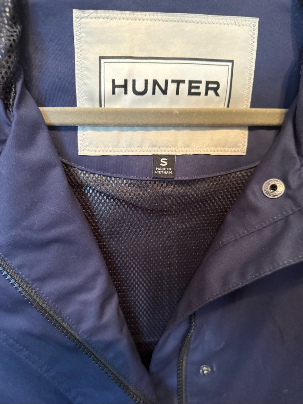 Hunter Navy Hooded Waterproof Women's Raincoat - Picture 6 of 7